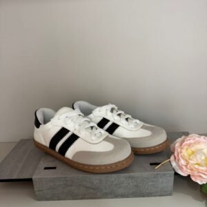 Tênis Casual com Listras Laterais