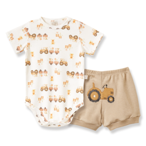 Conjunto Estampado Trator com Shorts Bege