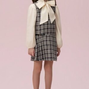 Vestido Infantil Xadrez com Modelagem Elegante e Detalhe Clássico